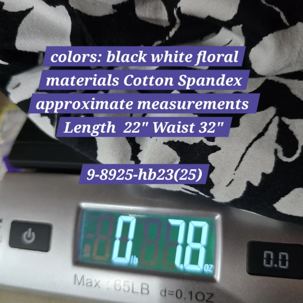Laura Scott Size 14 Black and White Floral Skirt